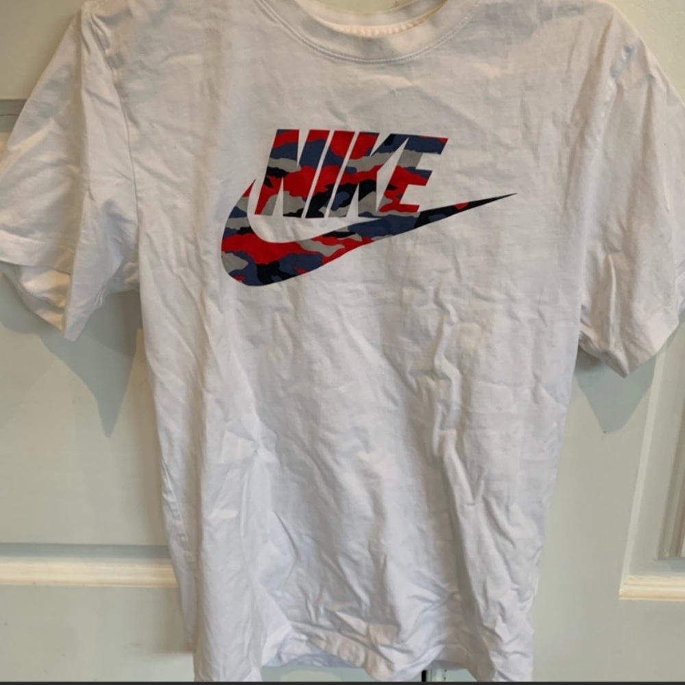 Nike t shirt